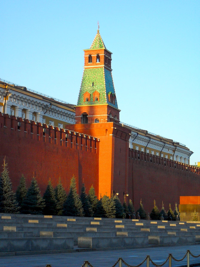 Третья башня кремля. Сенатская башня. Сенатская башня (Москва). Башни Кремля Сенатская башня Московского Кремля. Сенатская башня Московского Кремля фото.
