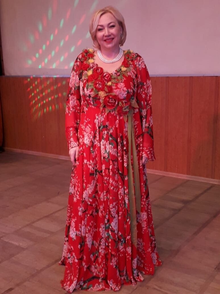 Елена Елисеева.