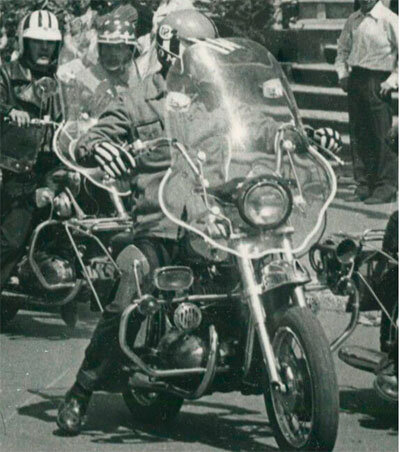 Наша дружная команда на марше.