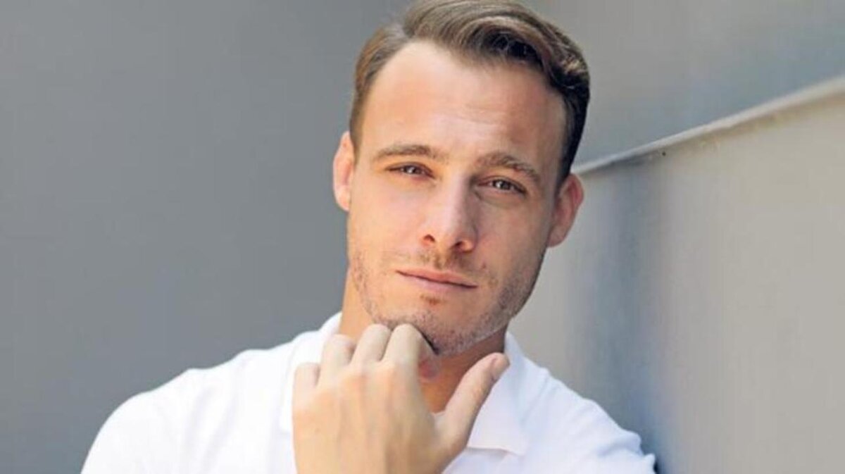 Керем Бурсин, фото из открытых источников