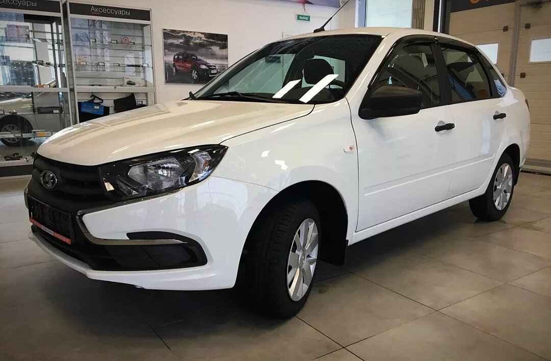 Сделать фото в автосалоне не получилось, поэтому были взяты идентичные с интернета