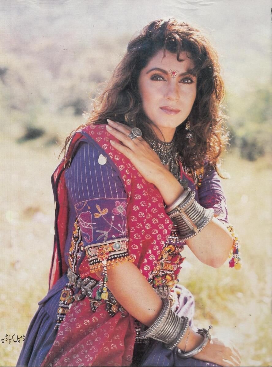 Димпл Кападиа - одна из тех актрис, кто внешне мне нравится как в молодости, так и в более зрелом возрасте (Картинка с просторов Интернета) 