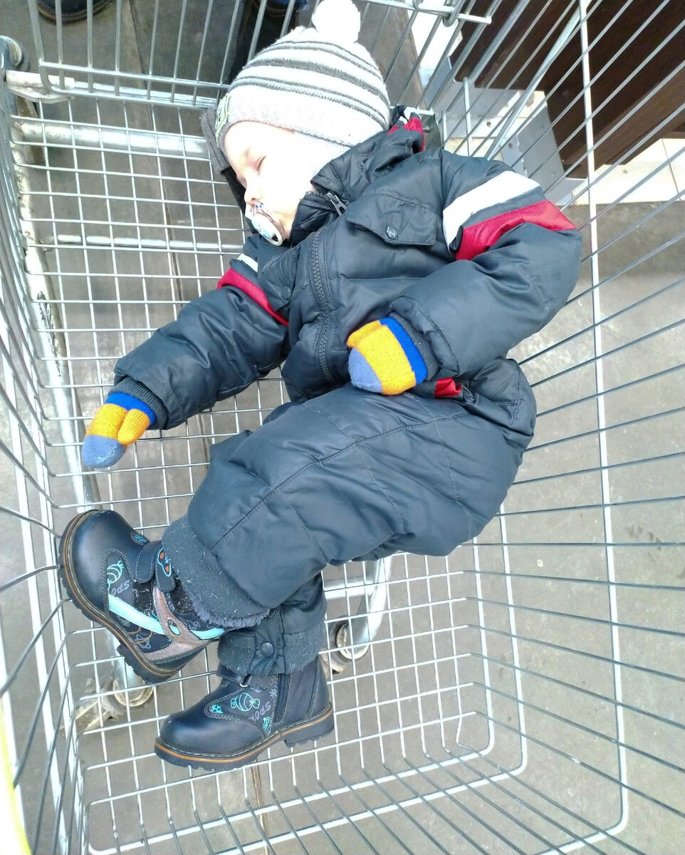 Можно спокойно ходить по супермаркету