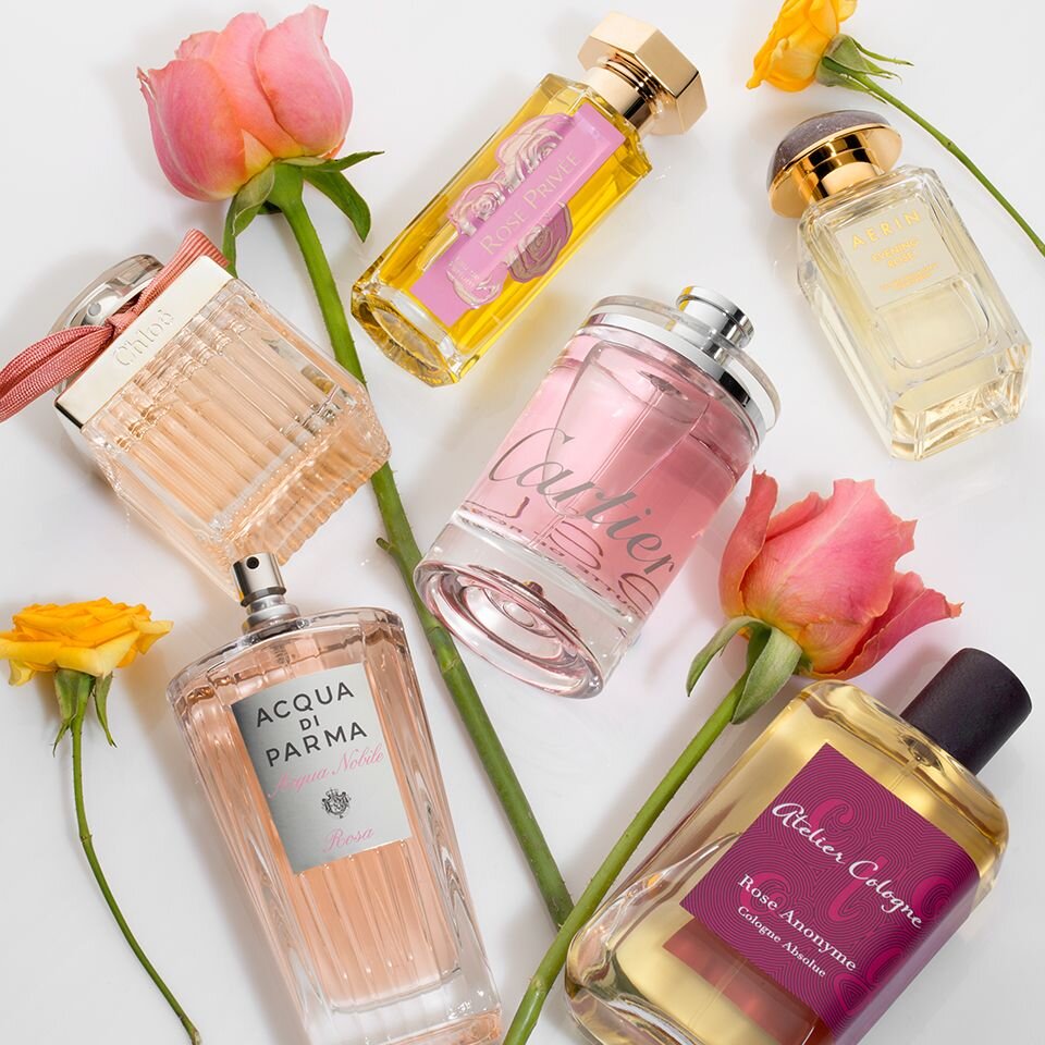 Популярные духи. Какие ароматы в тренде. Самые популярные духи. Сефора для духов. Самые модные духи для женщин.