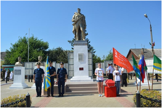 Станица Холмская, памятник Воину-Освободителю