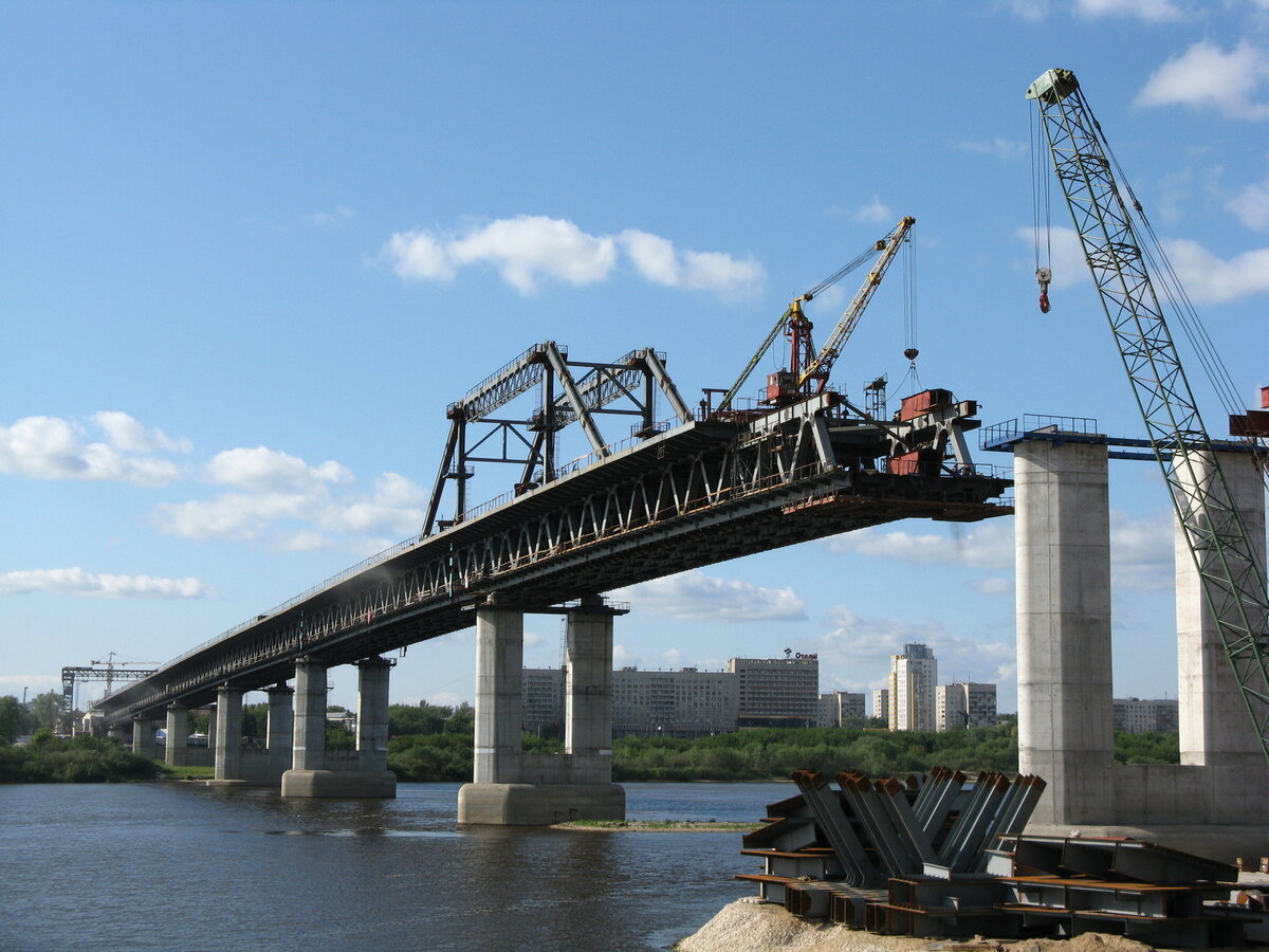 Строй мосты. Усть Каменогорск мост. Новый Железнодорожный мост в Саратове. Новый мост Саратов. Усть Каменогорск мост через Иртыш.