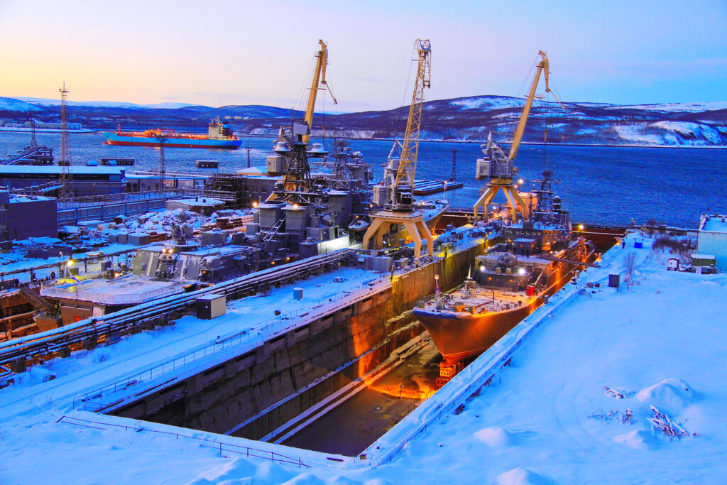 Ковдорский горно-обогатительный комбинат. Кольская гмк мончегорск. Горно-обогатительный комбинат ковдор. 35 завод звездочка мурманск. Норильск горно металлургический комбинат.