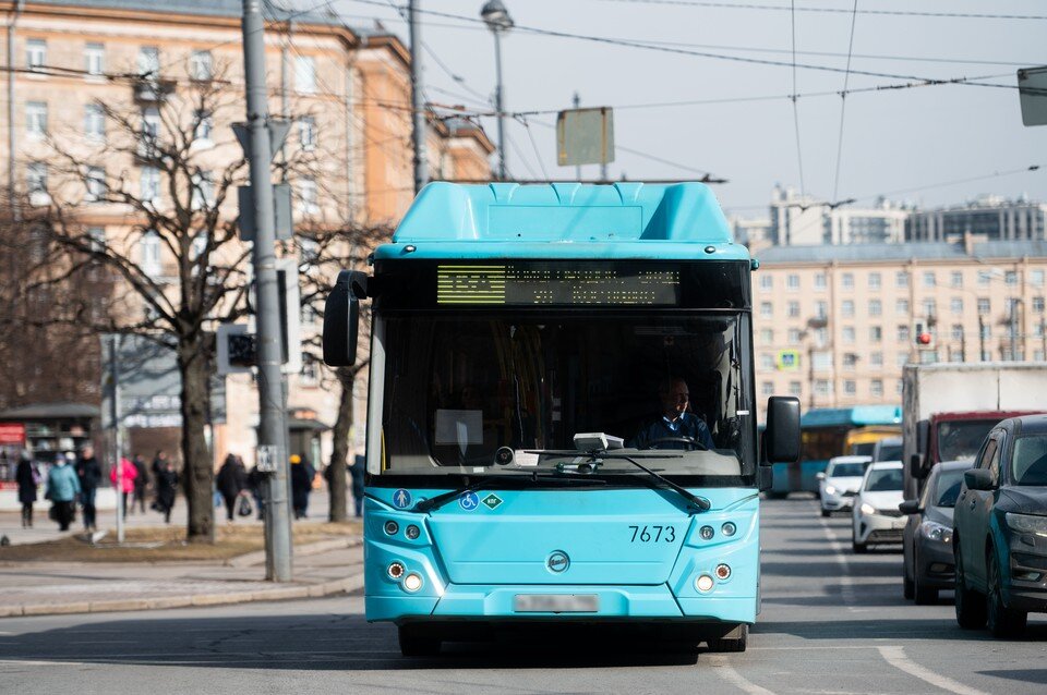     Все маршрутки отменили в Петербурге 15 июля  ПЫХАЛОВА Юлия (архив)