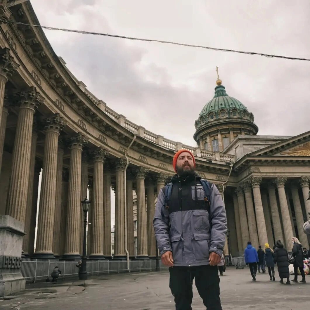 Петербург поет. Девликамов Анвар Аминович. Девликамов Анвар. Ларионов Алексей Иркутск. Ларионов Алексей Сергеевич остеопат Екатеринбург.