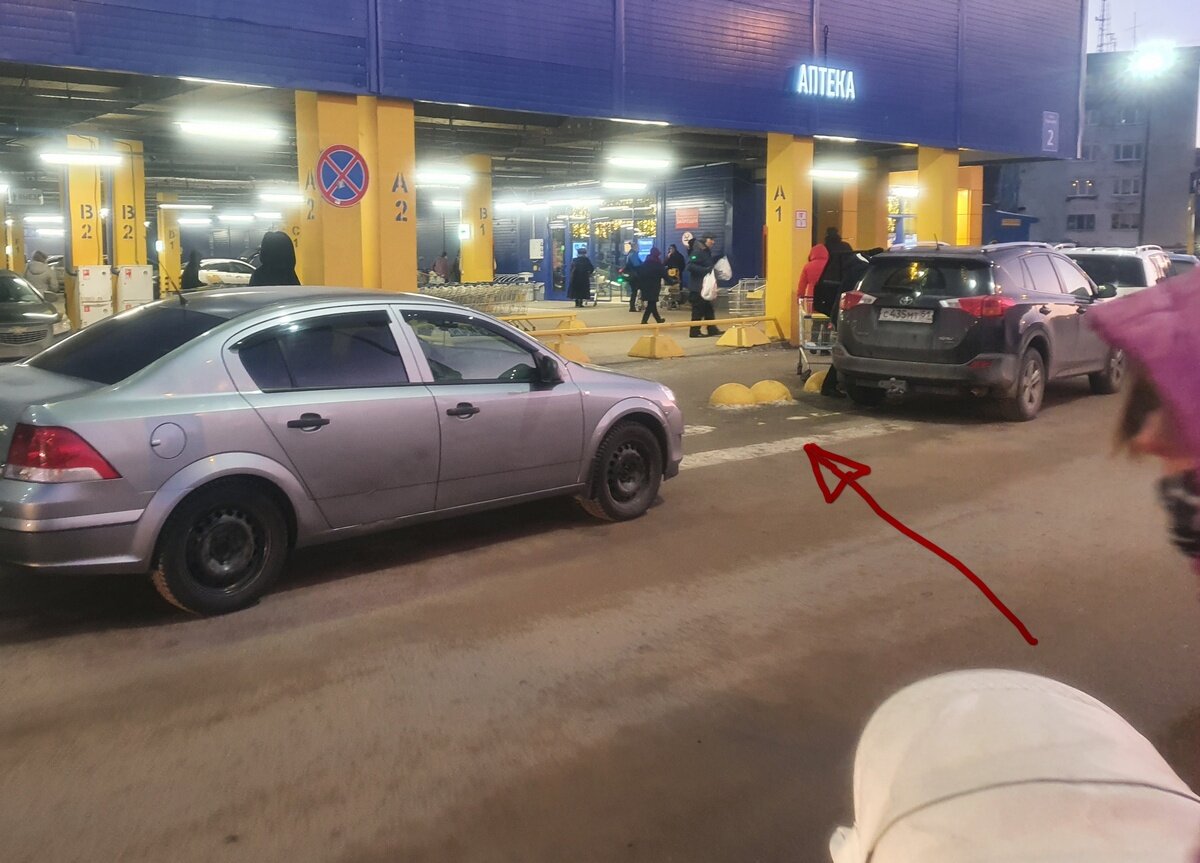 Климатические условия не дают разметке ни одного шанса...