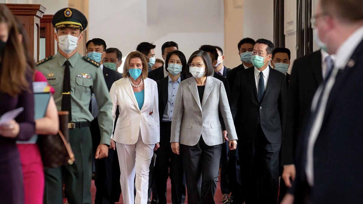    Спикер Палаты представителей США Нэнси Пелоси в Тайбэе© AP Photo / Taiwan Presidential Office