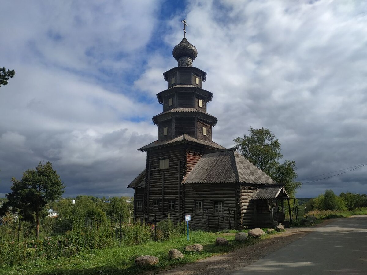 Деревянная церковь Тихвинской иконы Божией Матери в Торжке