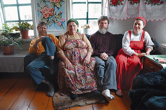 Члены старообрядческой общины в с. Дерсу