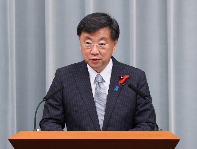    Хирокадзу Мацуно Kantei.go.jp