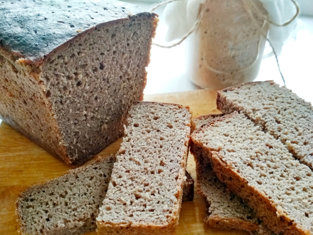 Хлеб на закваске. Ржаной хлеб. Хлеб на закваске фото. Ржаной хлеб на закваске фото.