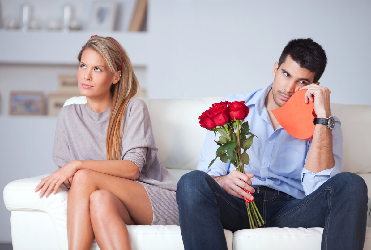 5 признаков, указывающих на то, что женщина притворяется и врёт, когда говорит, что любит вас