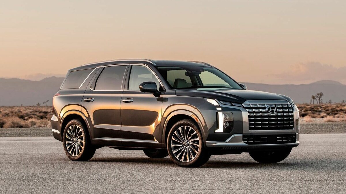     Поставщиком двух роскошных автомобилей стала компания «Рольф», следует из материалов закупки.