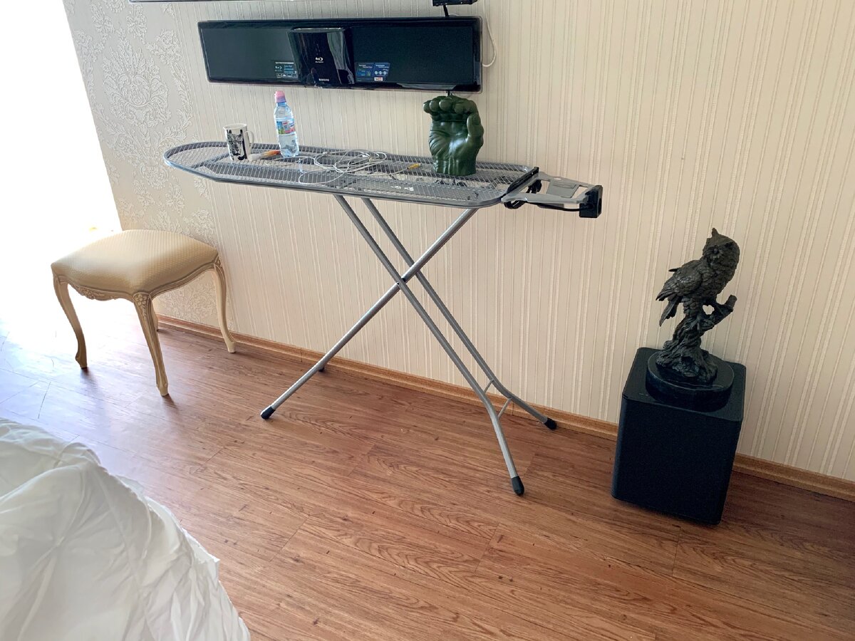Что можно сделать из старой гладильной доски Portable Height Adjustable Table or Standing Desk Adjustable height table, Adjus