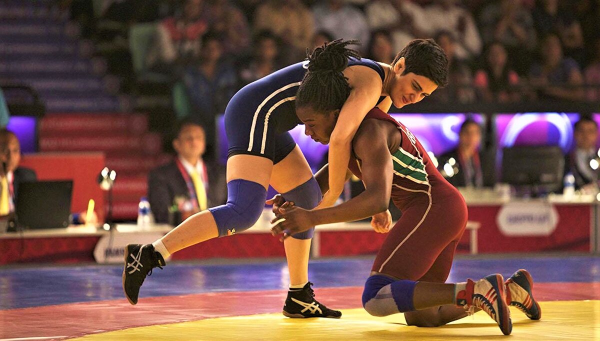 Кадр из свободных источников «Дангал» (2017)