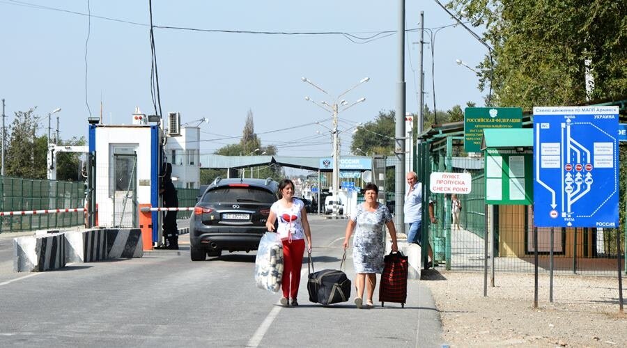 Пересечение граница крыма. Армянск граница с Украиной. Армянск Крым граница. Пункт пропуска Армянск.