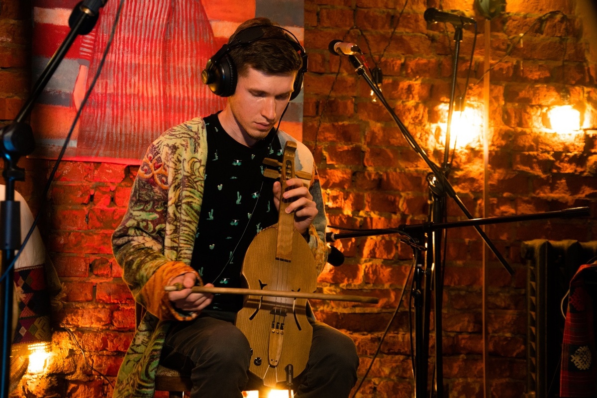 музыкант группы "post-dukes" Чудья Жени (Евгений Бикузин)