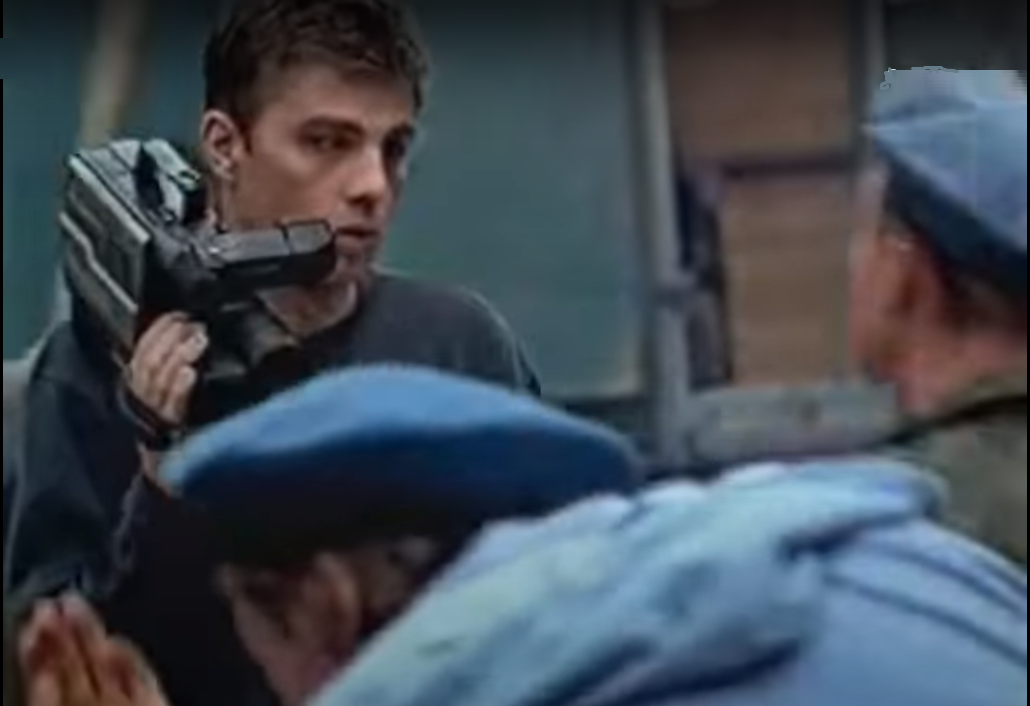 В конечном итоге герой Бодрова получил за съемку от десантников 