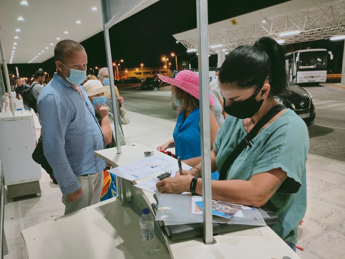 Нам за 10 минут оформили две машины