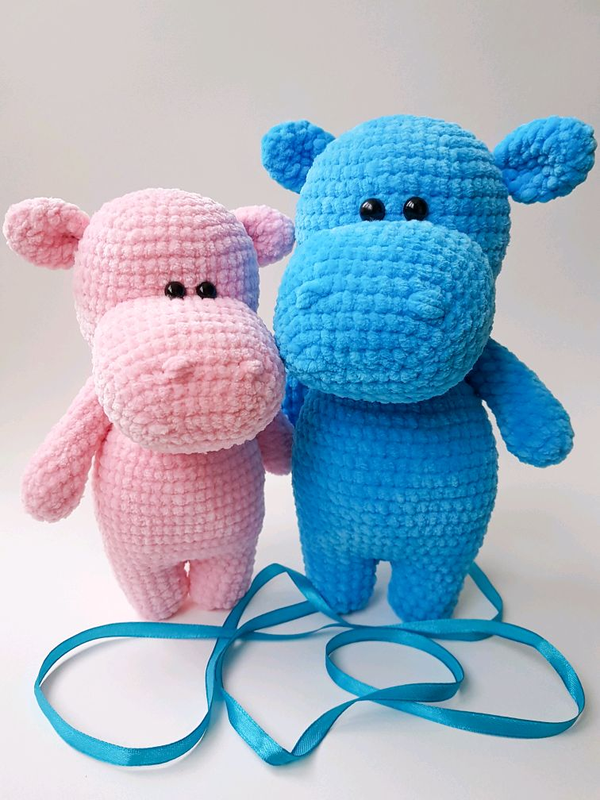 Парная игрушка бегемотики