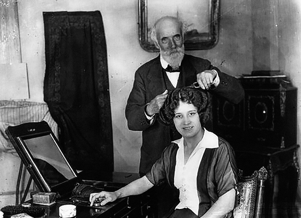 Марсель Грато за работой