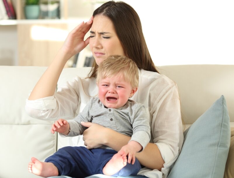 То есть, если ваш ребёнок совместит в себе все «прелести» грудничкового возраста, то не помогут даже антидепрессанты. Нет-нет, да и начнёшь задумываться о веревке с мылом.