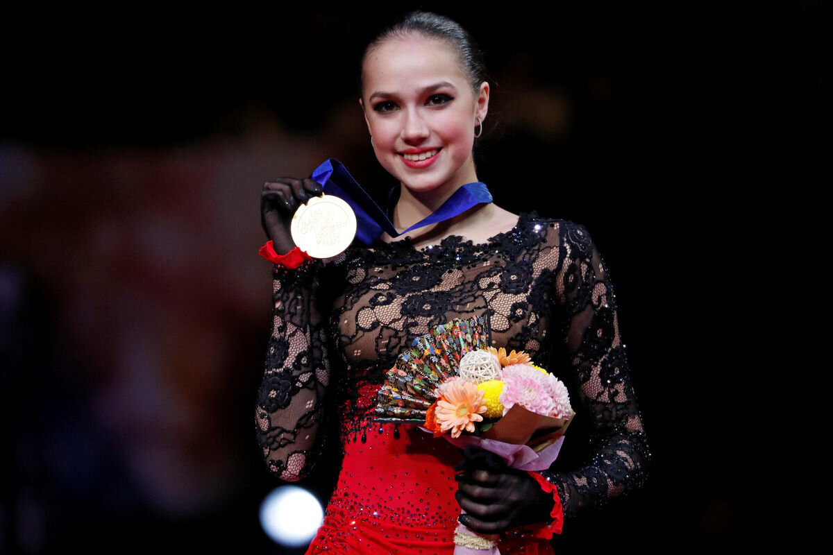 Фото алины загитовой. Алина Загитова чемпионка мира. Фигуристка Алина Загитова «Ледниковый период». Алина Загитова Кармен шоу. Алина Загитова 2021