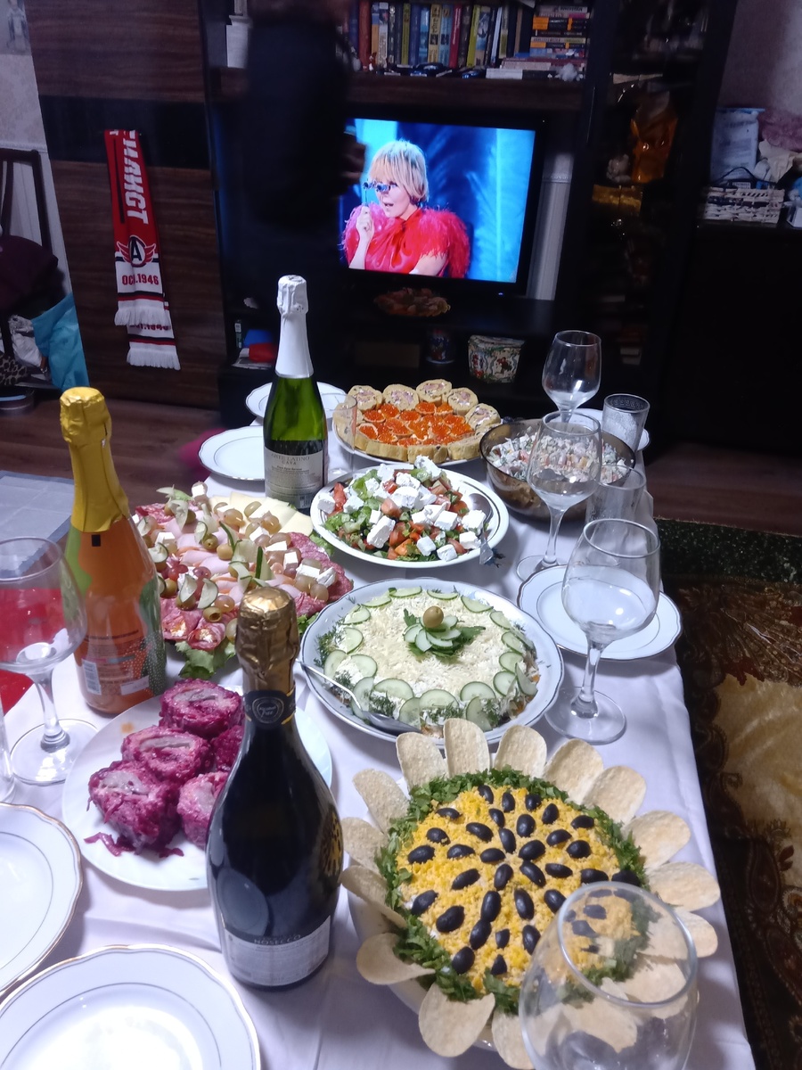 Уже история.