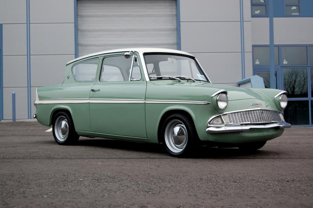 Ford anglia 105e