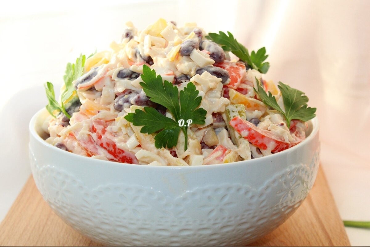 Пикантный салат с крабовыми палочками и фасолью крабовый салат рецепт