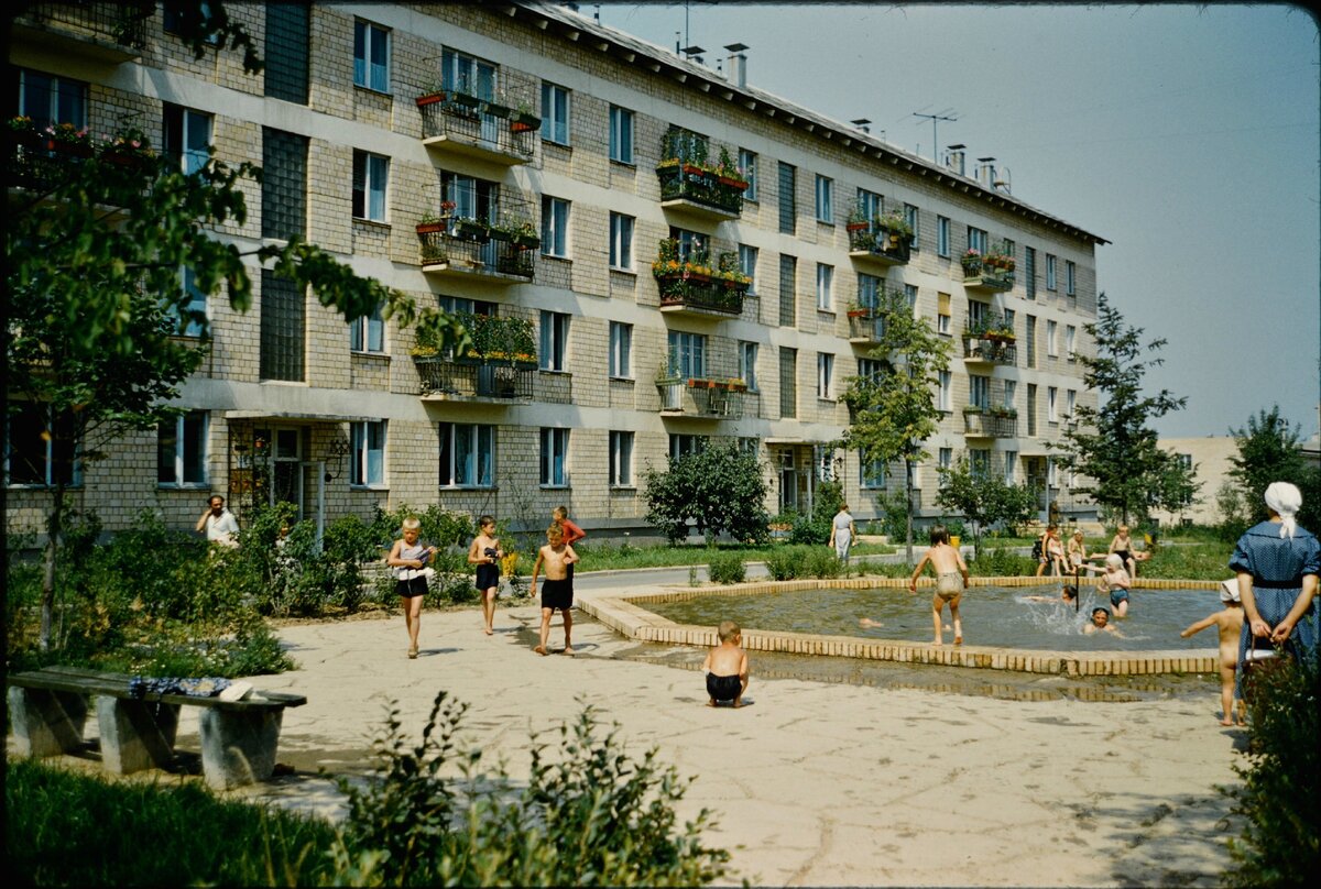 9-й квартал Новых Черемушек, 1964. Фотограф Джон Уильям Рэпс