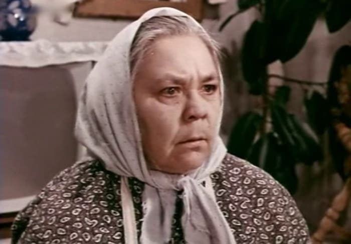 Она играла простых русских женщин, но назвать её простой в жизни было трудно. Не стала она и идеальной матерью5