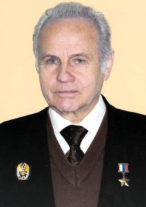 Источник: https://vii.sfu-kras.ru/info/public/vii/common-heroes/konovalov-yuriy-mikhaylovich-06081930 