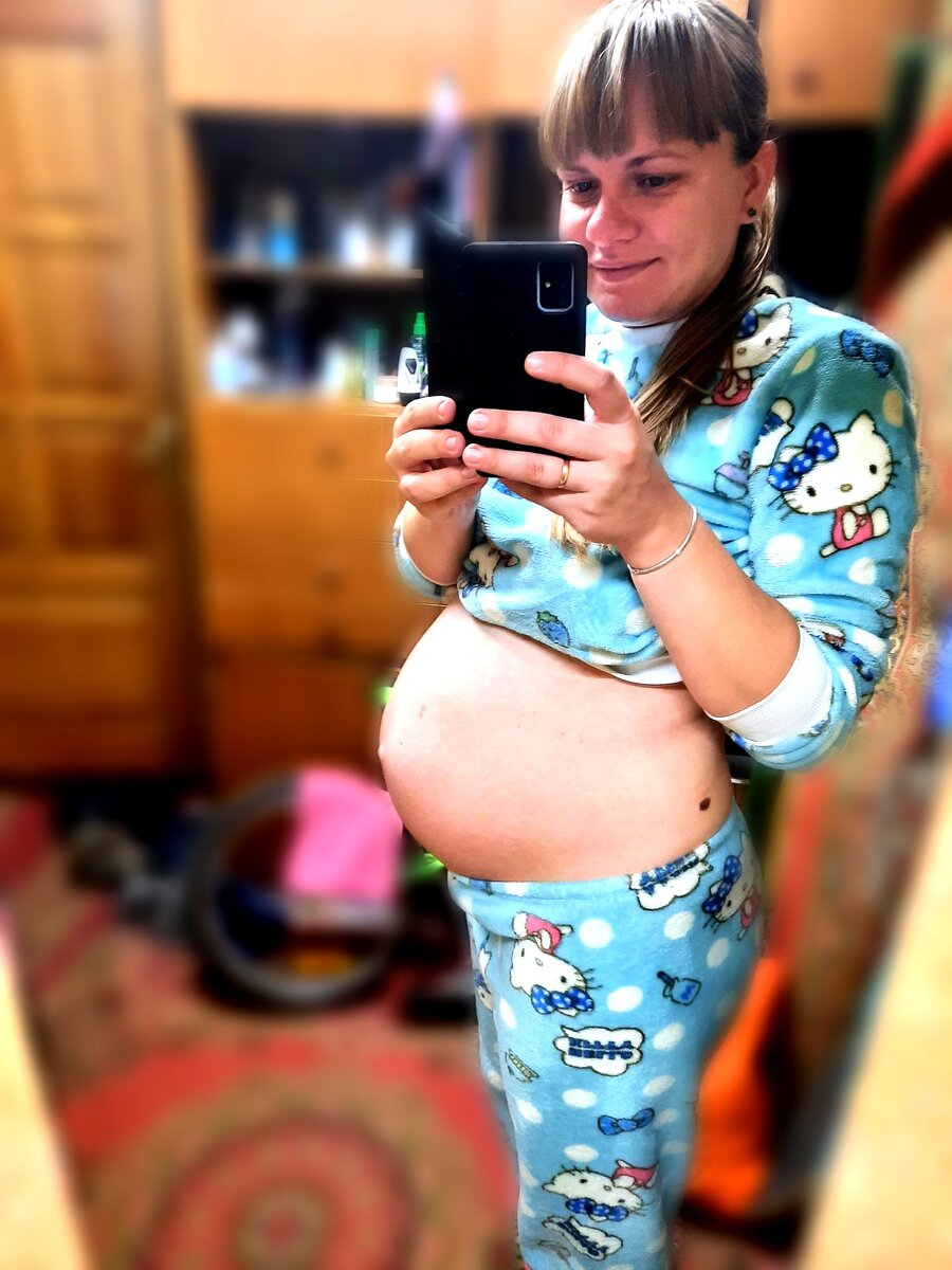 Конечно, это не шестой месяц, а позже уже.