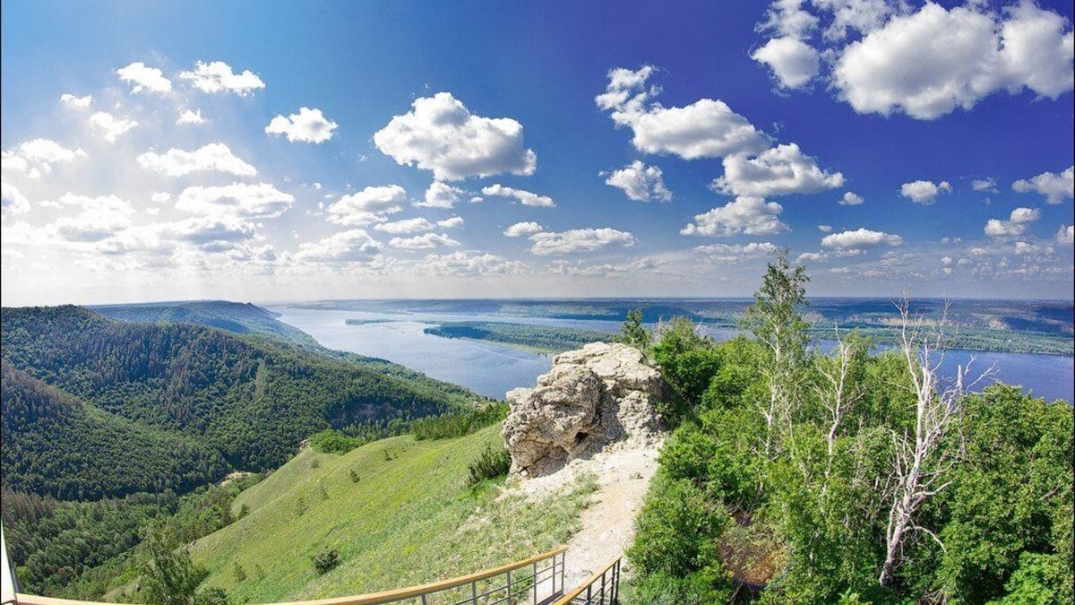 Гора самара. Жигулевские горы гора Стрельная. Гора Стрельная Самарская лука Жигулевские горы. Жигулевский заповедник Стрельная гора. Тольятти Ширяево гора Стрельная.