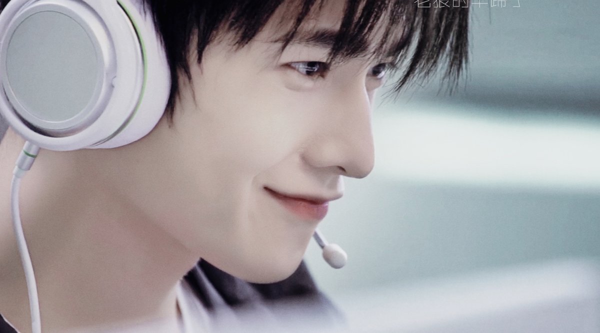 Как ни крути, но ГГ красавчик