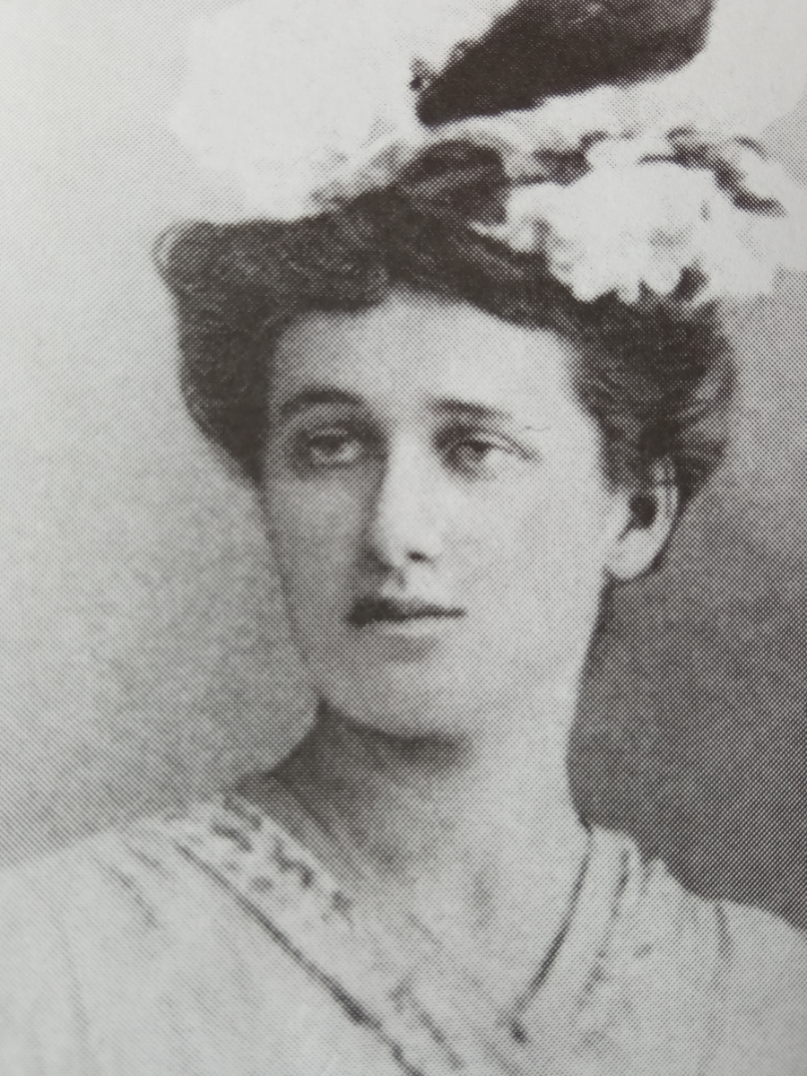 Анна Ахматова . 1910-е годы.