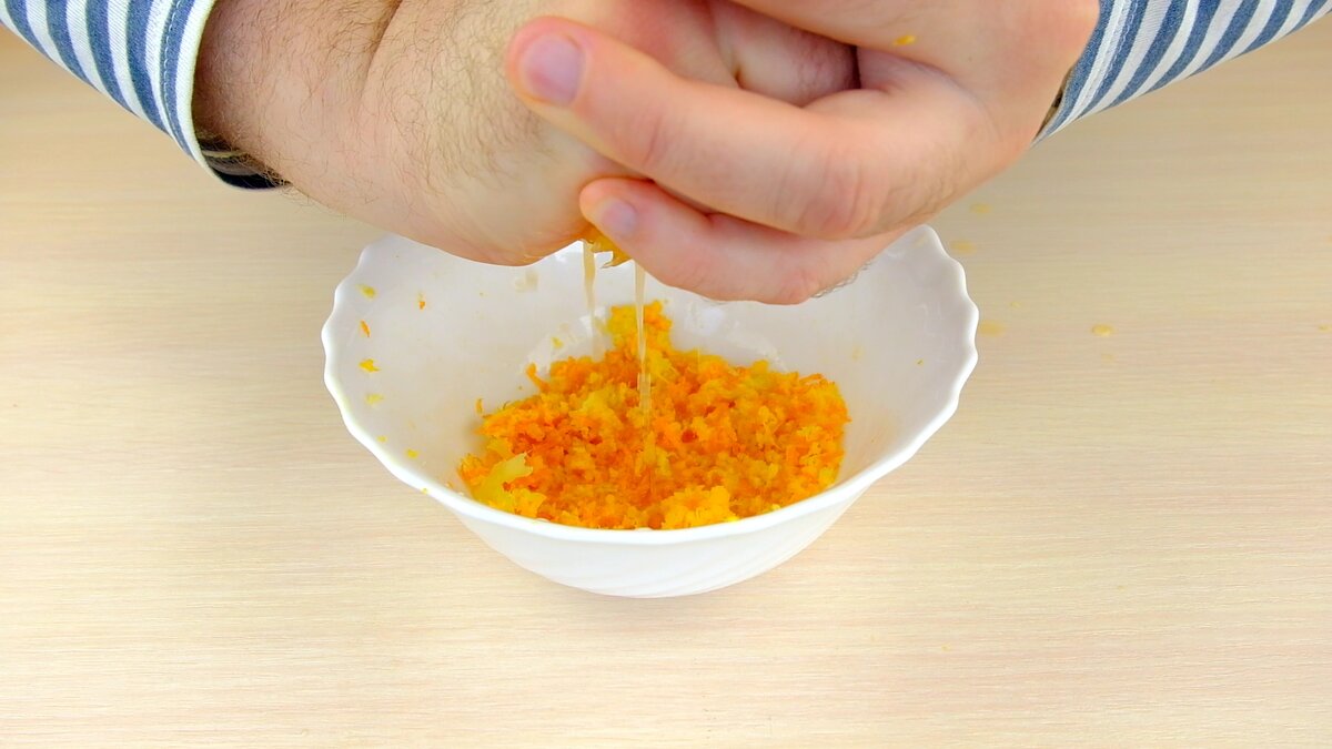 Курица целиком в медовой глазури, фаршированная апельсинами