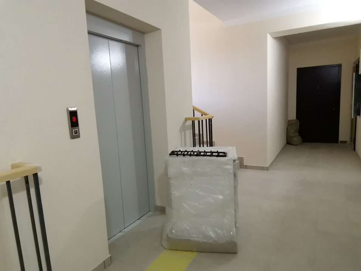 Лифт работает, уже хорошо. 