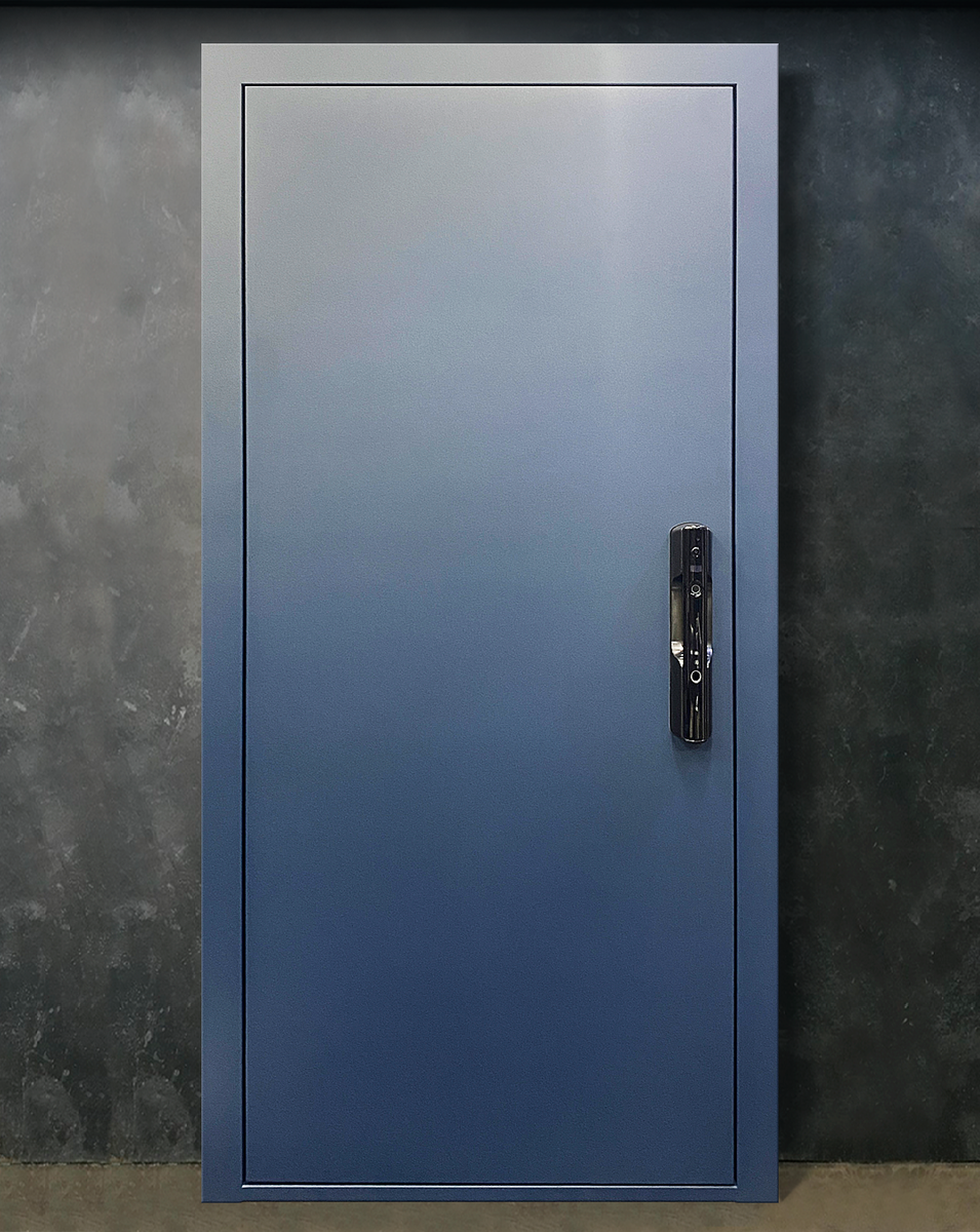 Металлическая дверь в оттенке Del Mar. Стоимость такой двери - от 122 тыс.