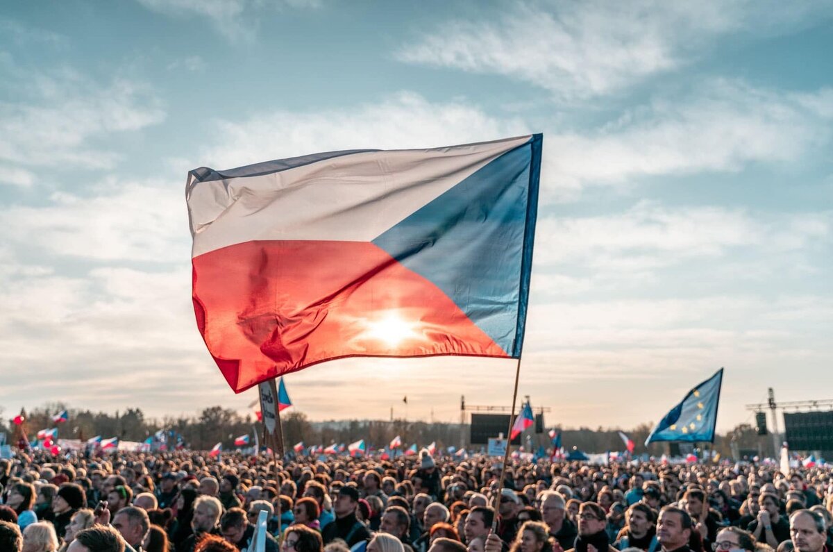 Чехия: демонстрации протеста. Фото из Яндекс картинки