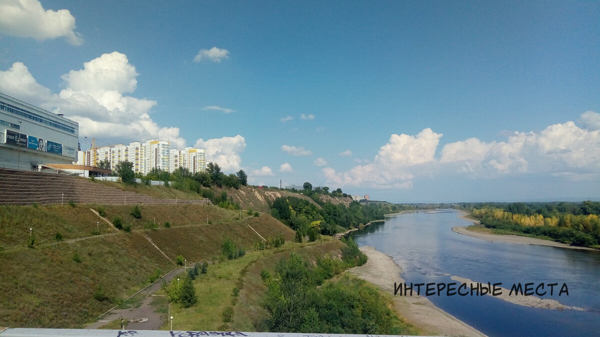 Енисей, вид с Октябрьского моста, протока между ТЦ Июнь и островом Татышева