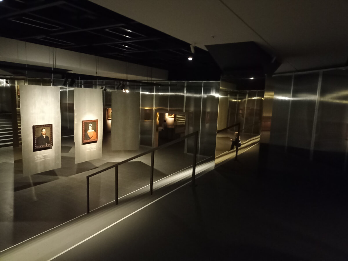 Первый этаж