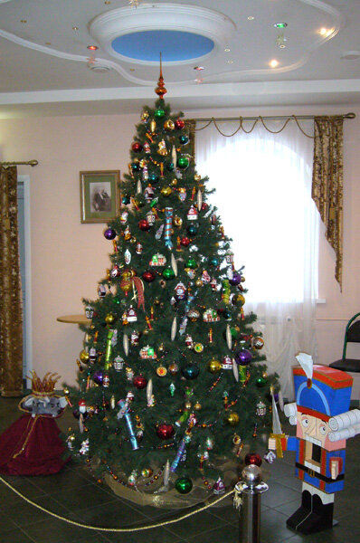 Ёлка "Щелкунчик"