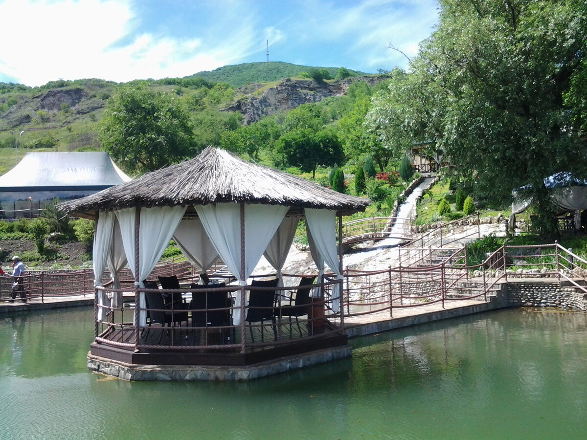 Пятигорский парк "Родник"