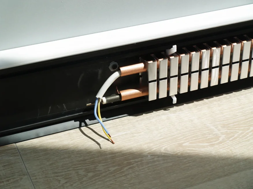 Теплый Плинтус Charley. Задняя планка - из ПВХ